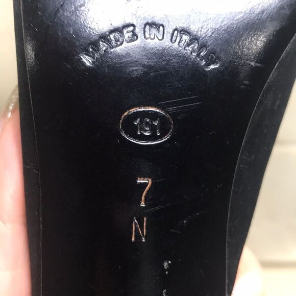 Black Silk Kitten Heels by Red Cross Made In Italy Shoes Size 7 - Picture 13 of 13